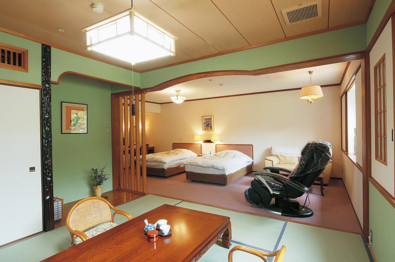 Watarase Onsen Hotel Sasayuri Hongu Quarto foto